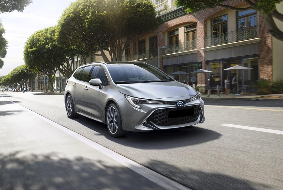 Toyota Corolla Combi Hybrid AT