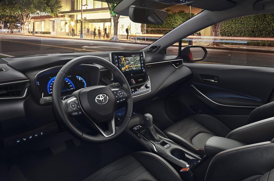 Toyota Corolla Combi Hybrid AT — photo 3